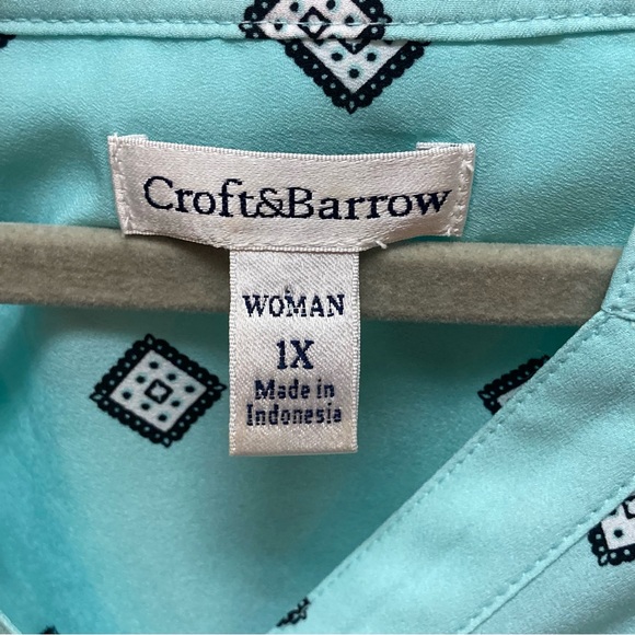 Croft & Barrow Smocked Printed Top - Picture 4 of 7